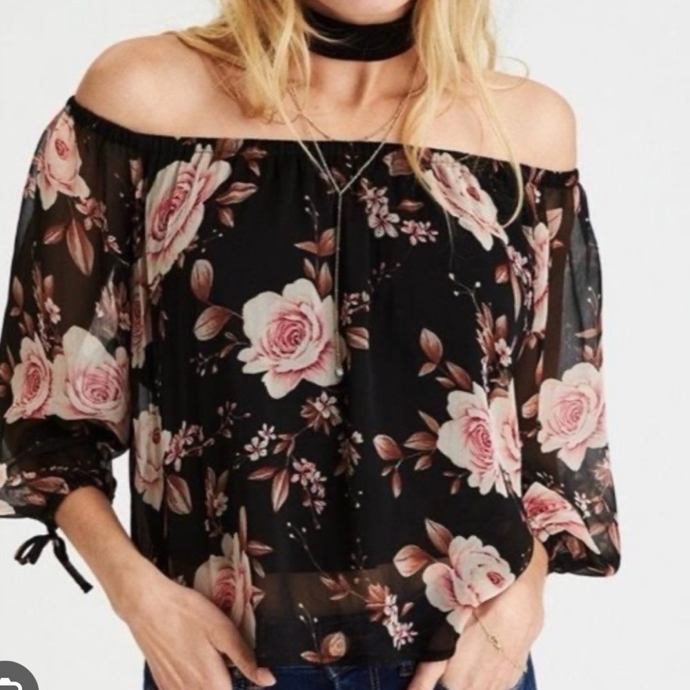 American Eagle Outfitters Black Floral Off-Shoulder crop Blouse